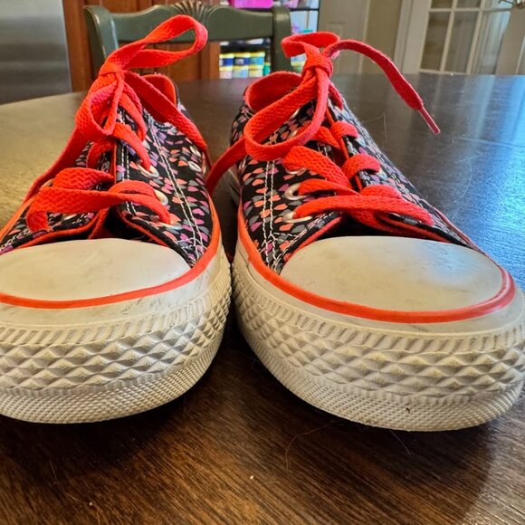 Converse Chuck Taylor All Stars Black Purple Hearts Size 6 - Picture 3 of 9